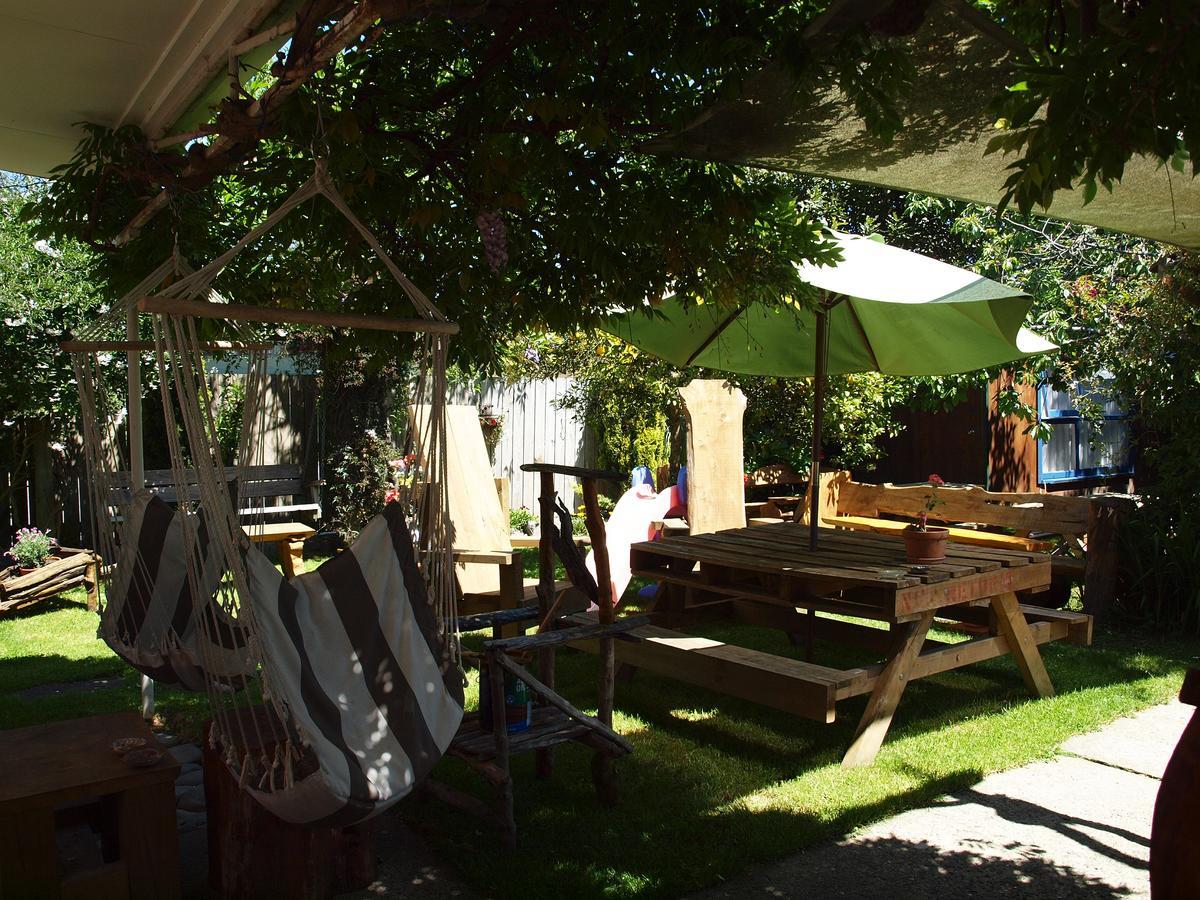 Annies Nirvana Lodge Backpackers Takaka Dış mekan fotoğraf