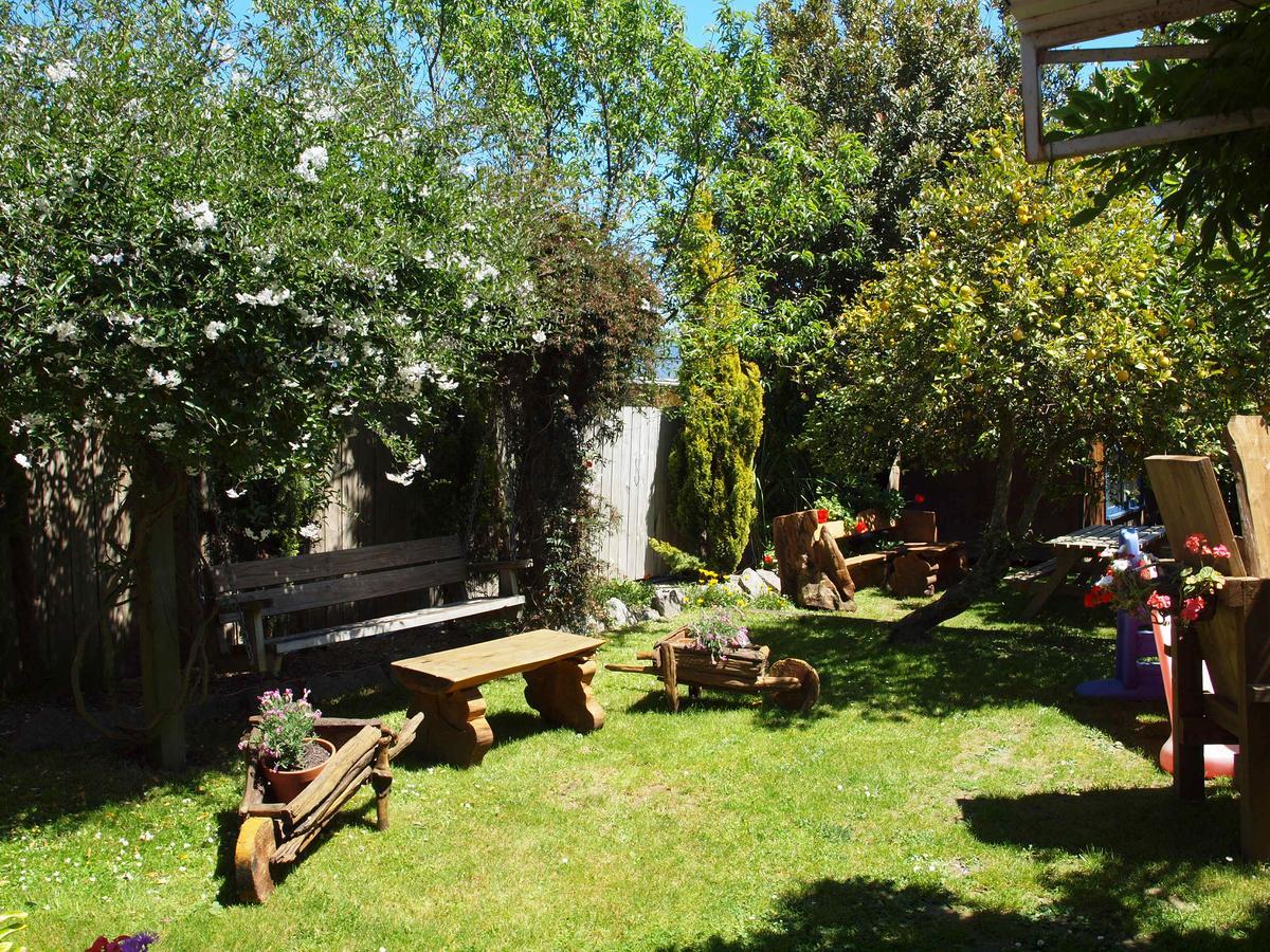 Annies Nirvana Lodge Backpackers Takaka Dış mekan fotoğraf