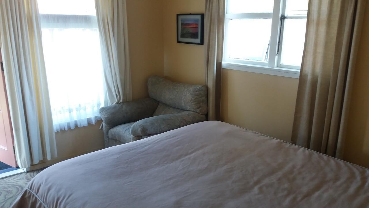 Annies Nirvana Lodge Backpackers Takaka Dış mekan fotoğraf