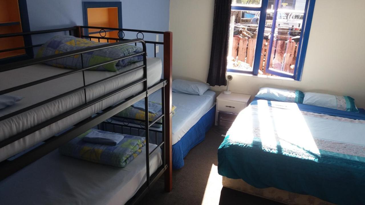 Annies Nirvana Lodge Backpackers Takaka Dış mekan fotoğraf